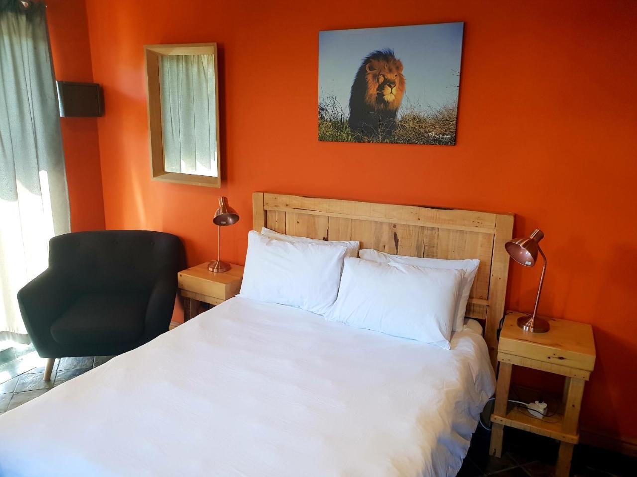 Lungile Backpackers Lodge Humewood Екстериор снимка